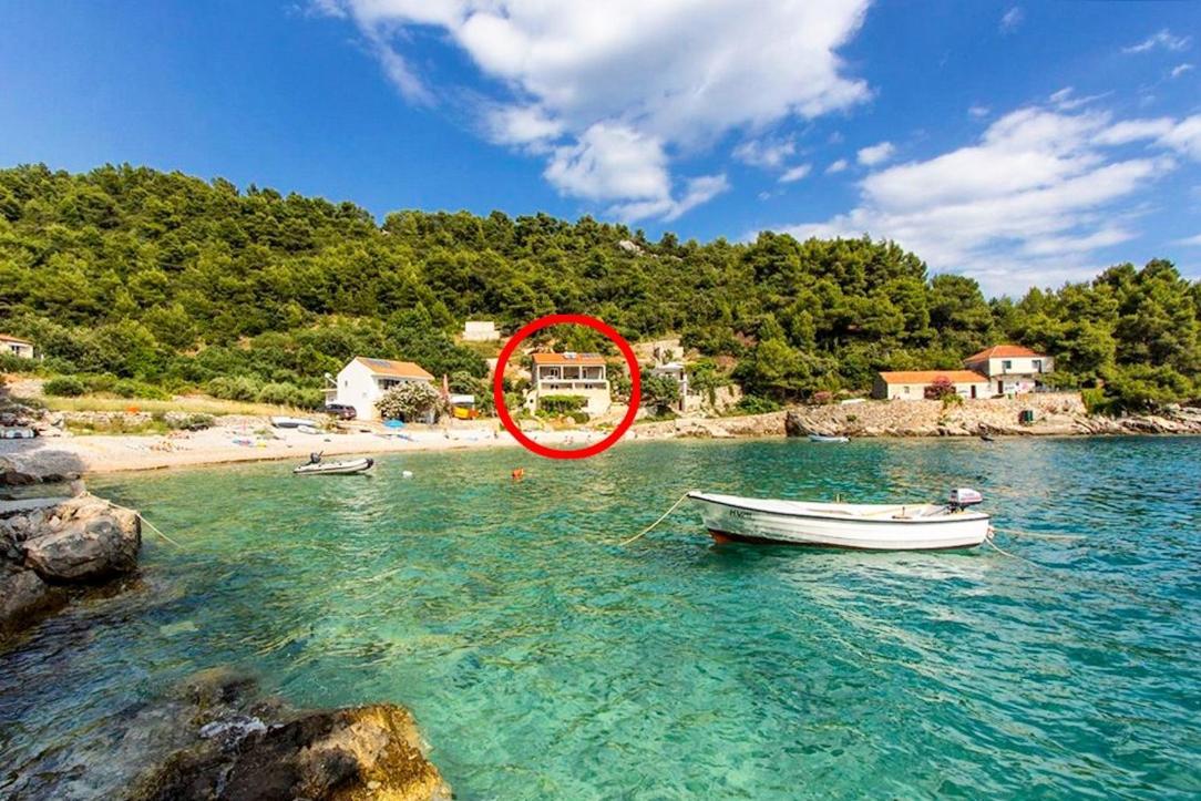 Apartment Seaside Secluded Apartments Cove Skozanje, Hvar - 5713 Gdinj