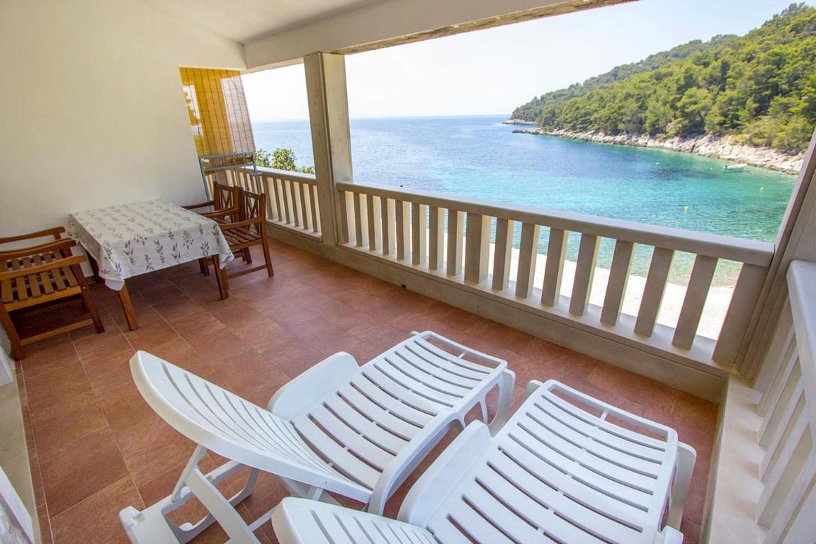 Seaside Secluded Apartments Cove Skozanje, Hvar - 5713 *